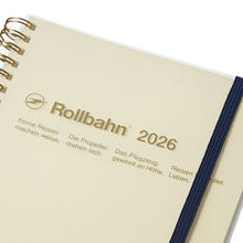 Load image into Gallery viewer, DELFONICS デルフォニックス 2026 2025年 10月始まり 手帳 月間式(ブロック) A6 ロルバーン ダイアリー M オム メタリック クリア リング シンプル おしゃれ ゴムバンド ブックマーク スケジュール帳 手帳のタイムキーパー :4516085290800
