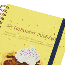 Load image into Gallery viewer, 【セット購入で送料無料】 DELFONICS デルフォニックス 2026 3月始まり (2026年4月始まり) 手帳 月間式(ブロック) B6 L ロルバーン ダイアリー ヤミー Moji レベルアップ YasuyukiTAKAKI 大人かわいい リング スケジュール帳 :4516085163562