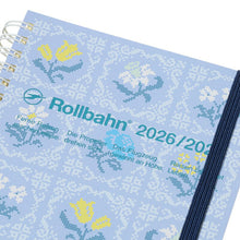 Load image into Gallery viewer, 【セット購入で送料無料】 DELFONICS デルフォニックス 2026 3月始まり (2026年4月始まり) 手帳 月間式(ブロック) B6 ロルバーン ダイアリー L サイズ フラワー フローラ フィルム アクア クラルテ ポケット付 かわいい リング スケジュール帳 :9784820737834