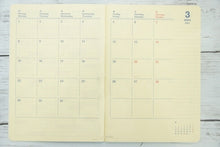 Load image into Gallery viewer, DELFONICS デルフォニックス 2026 2025年 10月始まり 手帳 月間式(ブロック) A5 ロルバーン ノートダイアリー ポニー アメリカンスイーツ アニマル レース 薄い 軽い 綴じ シンプル 大人かわいい おしゃれ スケジュール帳 :4516085219801