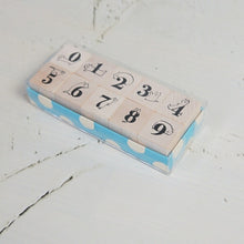 Load image into Gallery viewer, IROHA いろは出版 スタンプ ・ AIUEOSTAMP ネコナンバー AIUEO スタンプ台 オーダー キャラクター かわいい 手帳 印鑑 ハンコ スケジュール帳 手帳のタイムキーパー :4560486581272
