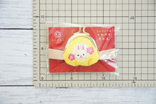 Load image into Gallery viewer, ORIENTALBERRY オリエンタルベリー バック・小物 ・ ゴムバンド付まめがま 卯 干支 財布 小銭入れ 御朱印 初穂料 御朱印代 手帳バンド スケジュール帳 手帳のタイムキーパー :4573356268333