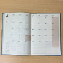 Load image into Gallery viewer, 【SALE価格】LACONIC ラコニック 2024年 4月始まり (2024年 3月始まり) 手帳 月間式(月間ブロック) A5 A5M Toi toi toi トイトイトイ 仕事計画 おしゃれ 大人かわいい シンプル ダイアリー スケジュール帳 手帳のタイムキーパー :4589988478965