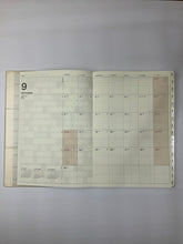 Load image into Gallery viewer, 【メール便送料無料】 LACONIC ラコニック 手帳 2025 1月始まり 2024年 9月始まり 手帳 ウィークリー バーチカルレフト A5 2509 A5VL 年号 ポケット 仕事計画 ライフログ 月間 おしゃれ 大人かわいい 手帳カバー ダイアリー スケジュール帳 タイムキーパー :4948197023692