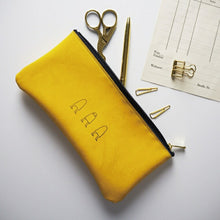 Load image into Gallery viewer, EL COMMUN エルコミューン バック・小物 ・ EGYPTIAN FLAT PEN CASE エジプシャン フラットペンケース MEDJED ペンケース 筆箱 シンプル おしゃれ 大容量 クリア スケジュール帳 手帳のタイムキーパー :4582529498859
