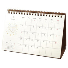 Load image into Gallery viewer, 【SALE価格★】EL COMMUN エルコミューン 2025 年 1月始まり カレンダー H120×W180 卓上 リングタイプ Star Sign 星座 スターサイン 月曜始まり マトカ MATOKA キャラクター デザイン おしゃれ 大人かわいい スケジュール帳 手帳のタイムキーパー :4589954876757