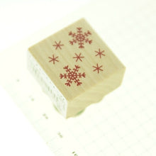 Load image into Gallery viewer, KODOMONOKAO こどものかお スタンプ ・ ワンポイントスタンプF 雪の結晶 スタンプ台 オーダー キャラクター かわいい 手帳 印鑑 ハンコ 年賀状 2019年 スケジュール帳 手帳のタイムキーパー :4990212004483