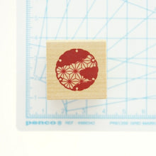 Load image into Gallery viewer, KODOMONOKAO こどものかお スタンプ ・ ワンポイントスタンプF 麻の葉文様 年賀 年賀状 正月 2020年 スタンプ台 オーダー キャラクター かわいい 手帳 印鑑 ハンコ スケジュール帳 手帳のタイムキーパー :4990212744990
