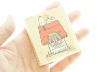 画像をギャラリービューアに読み込む, KODOMONOKAO こどものかお スタンプ ・ スヌーピーニューイヤースタンプQ 犬小屋 スタンプ台 オーダー キャラクター かわいい 手帳 印鑑 ハンコ 年賀状 2019年 スケジュール帳 手帳のタイムキーパー :4990212013720