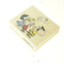 画像をギャラリービューアに読み込む, KODOMONOKAO こどものかお スタンプ ・ スヌーピーニューイヤースタンプQ 胴上げ スタンプ台 オーダー キャラクター かわいい 手帳 印鑑 ハンコ 年賀状 2019年 スケジュール帳 手帳のタイムキーパー :4990212013737