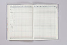Load image into Gallery viewer, TAKAHASHI 高橋書店 2025年 1月始まり 手帳 A5 No.31 しっかり暮らしのたのしいかけいぼ 月曜始まり 週計 高橋 手帳 2025 定番 シンプル 手帳カバー かわいい とじ手帳 日記 家計簿 スケジュール帳 手帳のタイムキーパー :9784471770310