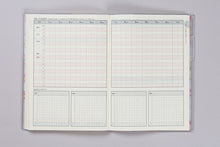 Load image into Gallery viewer, TAKAHASHI 高橋書店 2025年 1月始まり 手帳 A5 No.31 しっかり暮らしのたのしいかけいぼ 月曜始まり 週計 高橋 手帳 2025 定番 シンプル 手帳カバー かわいい とじ手帳 日記 家計簿 スケジュール帳 手帳のタイムキーパー :9784471770310