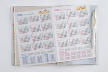 Load image into Gallery viewer, TAKAHASHI 高橋書店 2026 1月始まり 手帳 A5 No.35 やさしい家計簿 週計 高橋 手帳 2026年 定番 シンプル 手帳カバー かわいい スケジュール帳 手帳のタイムキーパー :9784471700355