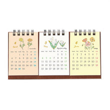 Load image into Gallery viewer, 26 Months Desktop Calendar (Flower): 4510180570652
