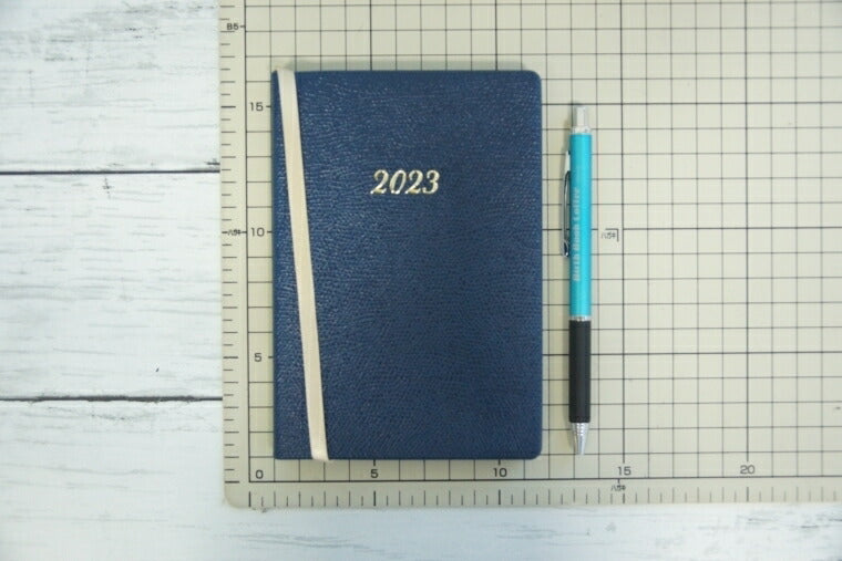 【ＳＡＬＥ★30％割引】手帳 ｽｹｼﾞｭｰﾙ帳 DELFONICS ﾃﾞﾙﾌｫﾆｯｸｽ 2024年 1月始まり 2023年 10月始まり 週間ﾚﾌﾄ式(ﾎﾘｿﾞﾝﾀﾙ) A6 ｺﾝｿﾅﾝﾄ ﾛﾙﾊﾞｰﾝ ﾎﾟｹｯﾄ付ﾒﾓ おしゃれ かわいい 手帳ｶﾊﾞｰ ｻｲｽﾞ :4516085274732