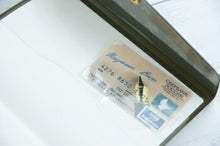 Load image into Gallery viewer, 【30％割引】【ＳＡＬＥ価格！】手帳 ｽｹｼﾞｭｰﾙ帳 DELFONICS ﾃﾞﾙﾌｫﾆｯｸｽ 2024年 1月始まり 2023年 10月始まり 月間ﾌﾞﾛｯｸ式 B6 ﾏﾝｽﾘｰ ﾎﾟｹｯﾄ ｽﾀｰ 薄い ﾛﾙﾊﾞｰﾝ ﾎﾟｹｯﾄ付ﾒﾓ おしゃれ かわいい 手帳ｶﾊﾞｰ ｻｲｽﾞ :4516085179105

