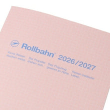Load image into Gallery viewer, 【セット購入で送料無料】 DELFONICS ﾃﾞﾙﾌｫﾆｯｸｽ 2026 3月始まり (2026年4月始まり) 手帳 月間式(ﾌﾞﾛｯｸ) B5 ﾛﾙﾊﾞｰﾝ ﾉｰﾄﾀﾞｲｱﾘｰ 無地 ｽｺﾗ ｸﾘｱ 薄い 軽い ﾎﾁｷｽ綴じ ｼﾝﾌﾟﾙ 大人かわいい おしゃれ  ｽｹｼﾞｭｰ :4516085200472
