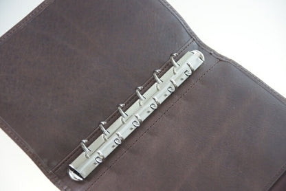 【送料・代引き手数料無料】ASHFORD ｱｼｭﾌｫｰﾄﾞ ｼｽﾃﾑ手帳 ﾐﾆ6(6穴) ﾋﾞﾀﾘｰﾀ 13mm ﾗｲﾌｵｰｶﾞﾅｲｻﾞｰ A6+M6 高透明 6穴 本革 ﾊﾞｲﾝﾀﾞｰ ｶｽﾀﾑ ｶｽﾀﾏｲｽﾞ 【楽ギフ_名入れ】 ｽｹｼﾞｭｰﾙ帳 手帳のﾀｲﾑｷｰﾊﾟｰ :4535036658803