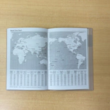 Load image into Gallery viewer, 【ＳＡＬＥ価格！30％割引】MARKS ﾏｰｸｽ 2024年1月始まり(2023年10月始まり) 手帳 週間ﾊﾞｰﾃｨｶﾙ式(ﾊﾞｰﾁｶﾙ) B6 ﾘｻﾞ ｷｬﾗｸﾀｰ　ﾃﾞｻﾞｲﾝ おしゃれ 大人かわいい 手帳ｶﾊﾞｰ ﾀﾞｲｱﾘｰ　  ｽｹｼﾞｭｰﾙ帳 手帳のﾀｲﾑｷｰﾊﾟｰ :4550045048919
