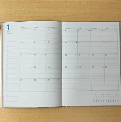 MARKS ﾏｰｸｽ 2024年1月始まり(2023年12月始まり) 手帳 月間式(月間ﾌﾞﾛｯｸ) A5 ｽﾄﾚｰｼﾞｲｯﾄ ｼﾞｵﾒﾄﾘｯｸ 干支 ｱﾌﾞｽﾄﾗｸﾄ ﾎﾟｰﾙｱﾝﾄﾞｼﾞｮｰ 大人かわいい おしゃれ 可愛い ｷｬﾗｸﾀｰ 手帳ｶﾊﾞｰ  ｽｹｼﾞｭｰﾙ帳 手帳のﾀｲﾑｷ :4550045049978