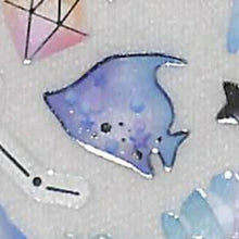 Load image into Gallery viewer, QLIA ｸｰﾘｱ ｼｰﾙ ･ ｻﾏｰﾄﾞﾛｯﾌﾟｼｰﾙ ｱｸｱﾘｳﾑ 51168 熱帯魚 星座 ｼｰﾙ帳 福袋 丸 おしゃれ ｱﾙﾊﾞﾑ ﾃﾞｺﾚｰｼｮﾝ ﾊｰﾄ 大量 ｽﾃｯｶｰ ｽﾏﾎ ごほうび 花 かわいい  ｽｹｼﾞｭｰﾙ帳 手帳のﾀｲﾑｷｰﾊﾟｰ :4550391511686
