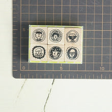 Load image into Gallery viewer, IROHA いろは出版 ｽﾀﾝﾌﾟ ･ AIUEOSTAMP ﾏﾙﾏﾄﾞ AIUEO ｽﾀﾝﾌﾟ台 ｵｰﾀﾞｰ ｷｬﾗｸﾀｰ かわいい 手帳 印鑑 ﾊﾝｺ  ｽｹｼﾞｭｰﾙ帳 手帳のﾀｲﾑｷｰﾊﾟｰ :4560486581296
