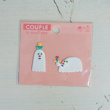 Load image into Gallery viewer, IROHA いろは出版 ｼｰﾙ ･ AIUEOAPPLIQUECOUPLEAQCP-06 OBAKE combi ｱｯﾌﾟﾘｹ ﾜｯﾍﾟﾝ 刺繍 ｼｰﾙ帳 福袋 丸 おしゃれ ｱﾙﾊﾞﾑ ﾃﾞｺﾚｰｼｮﾝ ﾊｰﾄ 大量 ｽﾃｯｶｰ ｽﾏﾎ ごほうび 花 かわいい  ｽｹｼﾞｭｰﾙ帳 手帳の :4560486592360
