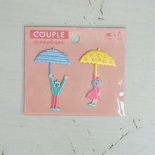 Load image into Gallery viewer, IROHA いろは出版 ｼｰﾙ ･ AIUEOAPPLIQUECOUPLEAQCP-07umbrella ｱｯﾌﾟﾘｹ ﾜｯﾍﾟﾝ 刺繍 ｼｰﾙ帳 福袋 ｽｹｼﾞｭｰﾙ ﾃﾞｺ ｽﾃｯｶｰ ﾀﾞｲｱﾘｰ ごほうび 花 ｱﾙﾌｧﾍﾞｯﾄ  ｽｹｼﾞｭｰﾙ帳 手帳のﾀｲﾑｷｰﾊﾟｰ :4560486592377
