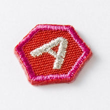 画像をギャラリービューアに読み込む, ＃ワッペン アルファベット アイロン 刺繍 AIUEO アップリケ 小さい A〜O イニシャル お名前 ワンポイント ネーム　APPLIQUESEALinitialAQIN-01A --- : Patch Alphabet Iron Embroidery AIUE : Patch Alphabet Iron Embroidery :4560486598942
