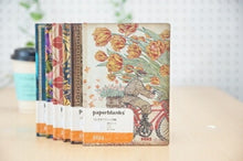 Load image into Gallery viewer, 【40％OFF　メール便送料無料ｽｹｼﾞｭｰﾙ帳 PAPERBLANKS ﾍﾟｰﾊﾟｰﾌﾞﾗﾝｸｽ 2023 年 1月始まり 週間ﾚﾌﾄ式(ﾎﾘｿﾞﾝﾀﾙ) B6 ﾐﾃﾞｨ  ﾊﾞｰｿ ｿﾌﾄｶﾊﾞｰ 大人かわいい かわいい 可愛い ｷｬﾗｸﾀｰ 手帳ｶﾊﾞｰ 手帳のﾀｲﾑｷｰﾊﾟｰ :4571491698367
