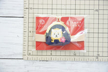 Load image into Gallery viewer, ORIENTALBERRY ｵﾘｴﾝﾀﾙﾍﾞﾘｰ ﾊﾞｯｸ･小物 ･ ｺﾞﾑﾊﾞﾝﾄﾞ付まめがま 寅 干支 財布 小銭入れ 御朱印　初穂料　御朱印代　手帳ﾊﾞﾝﾄﾞ  ｽｹｼﾞｭｰﾙ帳 手帳のﾀｲﾑｷｰﾊﾟｰ :4573356268326
