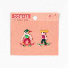 Load image into Gallery viewer, IROHA いろは出版 ｼｰﾙ ･ AIUEOAPPLIQUECOUPLEAQCP-11 CHIBI ｽｹﾎﾞｰ ｱｯﾌﾟﾘｹ ﾜｯﾍﾟﾝ 刺繍 ｼｰﾙ帳 福袋 ｽｹｼﾞｭｰﾙ ﾃﾞｺ ｽﾃｯｶｰ ﾀﾞｲｱﾘｰ ごほうび 花 ｱﾙﾌｧﾍﾞｯﾄ  ｽｹｼﾞｭｰﾙ帳 手帳のﾀｲﾑｷｰﾊﾟｰ :4573468142866
