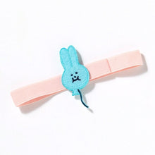 Load image into Gallery viewer, IROHA いろは出版 手帳小物 ･ BOOKBAND appliqueABA-05 UB-balloon BL AIUEO 手帳ﾊﾞﾝﾄﾞ　ﾌﾞｯｸﾊﾞﾝﾄﾞ　ﾍﾟﾝﾎﾙﾀﾞｰ　かわいい　ほぼ日　ネック　クリップ  ｽｹｼﾞｭｰﾙ帳 手帳のﾀｲﾑｷｰﾊﾟｰ :4573468145379
