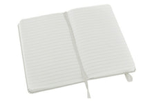 Load image into Gallery viewer, 【15%OFF・期間限定】 MOLESKINE ﾓﾚｽｷﾝ(ﾓｰﾙｽｷﾝ) ﾉｰﾄ A6 ﾙｰﾙﾄﾞﾉｰﾄﾌﾞｯｸ(横罫) / ﾎﾟｹｯﾄ ﾎﾜｲﾄ 連絡帳 自由帳 方眼 横罫 a5 b5 b6 かわいい ﾉｰﾄ  ｽｹｼﾞｭｰﾙ帳 手帳のﾀｲﾑｷｰﾊﾟｰ :4580295865011
