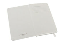 Load image into Gallery viewer, 【15%OFF・期間限定】 MOLESKINE ﾓﾚｽｷﾝ(ﾓｰﾙｽｷﾝ) ﾉｰﾄ A6 ﾙｰﾙﾄﾞﾉｰﾄﾌﾞｯｸ(横罫) / ﾎﾟｹｯﾄ ﾎﾜｲﾄ 連絡帳 自由帳 方眼 横罫 a5 b5 b6 かわいい ﾉｰﾄ  ｽｹｼﾞｭｰﾙ帳 手帳のﾀｲﾑｷｰﾊﾟｰ :4580295865011
