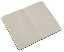 Load image into Gallery viewer, メール便送料無料　MOLESKINE モレスキン(モールスキン)黒　ﾌﾞﾗｯｸ　ノート モレスキンXS約゛105mm×約65mm ルールド ノートブック 横罫 XS 連絡帳 自由帳 方眼 横罫 B7 b7 かわいい  スケジュール帳 手帳のタイムキーパー :4580295865578
