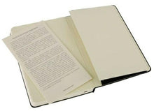 Load image into Gallery viewer, メール便送料無料　MOLESKINE モレスキン(モールスキン)黒　ﾌﾞﾗｯｸ　ノート モレスキンXS約゛105mm×約65mm ルールド ノートブック 横罫 XS 連絡帳 自由帳 方眼 横罫 B7 b7 かわいい  スケジュール帳 手帳のタイムキーパー :4580295865578
