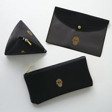 画像をギャラリービューアに読み込む, EL COMMUN ｴﾙｺﾐｭｰﾝ ﾊﾞｯｸ･小物 ･ EGYPTIAN FLAT PEN CASE ｴｼﾞﾌﾟｼｬﾝ ﾌﾗｯﾄﾍﾟﾝｹｰｽ ANUBIS ﾍﾟﾝｹｰｽ 筆箱 ｼﾝﾌﾟﾙ おしゃれ 大容量 ｸﾘｱ  ｽｹｼﾞｭｰﾙ帳 手帳のﾀｲﾑｷｰﾊﾟｰ :4582529498866
