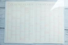 Load image into Gallery viewer, 【名入れ可能】 【30%OFF】 手帳 ｽｹｼﾞｭｰﾙ帳 EL COMMUN ｴﾙｺﾐｭｰﾝ 2023年 1月始まり 2022年 10月始まり 月間ﾌﾞﾛｯｸ B6 Botanical Specimen 植物標本 MATOKA ﾏﾄｶ おしゃれ :4582529502907
