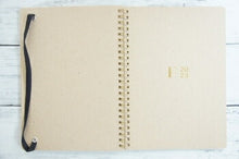 Load image into Gallery viewer, 【昨年発売品】 【30%OFF】 手帳 ｽｹｼﾞｭｰﾙ帳 KYOKUTO-NOTE 極東ﾉｰﾄ 2023年 1月始まり 2022年 10月始まり 月間ﾌﾞﾛｯｸ A5 F.O.B COOP Wﾘﾝｸﾞﾀﾞｲｱﾘｰ ﾏﾝｽﾘｰ ｷｮｸﾄｳ 大人かわいい おしゃれ ｷｬﾗｸﾀｰ 手帳ｶﾊﾞｰ :4901470135987
