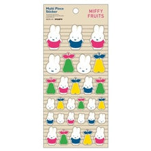 画像をギャラリービューアに読み込む, ＃miffyFruitsﾏﾙﾁﾋﾟｰｽｽﾃｯｶｰﾍﾞｰｼﾞｭ ミッフィー×フルーツ PVCマルチピースステッカー（洋梨＆カラーシャツうさぎ） ｽｸｴｱ :4937122053651
