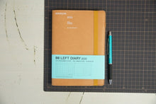 Load image into Gallery viewer, [30% OFF - Limited Time Offer] DELFINO 2020 (December 2019 Start) Planner Weekly Left (Horizontal) B6 B6 LEFT-D REIKA COATED Cute &amp; Stylish Character Planner Cover Character: 4560109600908
