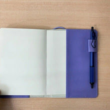 Load image into Gallery viewer, 【セット購入で送料無料】 HIGHTIDE ﾊｲﾀｲﾄﾞ 2026 3月始まり (2026年4月始まり) 手帳 A6 ﾚﾌﾟﾚ ﾘﾌｨﾙ ﾃﾞｻﾞｲﾝ おしゃれ 大人かわいい 育児日記 ｺﾞﾑﾊﾞﾝﾄﾞ ｼﾝﾌﾟﾙ  ｽｹｼﾞｭｰﾙ帳 手帳のﾀｲﾑｷｰﾊﾟｰ :4988342833660
