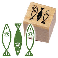 KODOMONOKAO こどものかお ｽﾀﾝﾌﾟ ･ ｱｲﾗﾌﾞｽﾀﾝﾌﾟ 魚3尾 ｽﾀﾝﾌﾟ台 ｲﾝｸ かわいい ｷｬﾗｸﾀｰ 手帳 ｲﾗｽﾄ 6mm 5個 3個 ごほうびｽﾀﾝﾌﾟ 事務 先生 ｽｹｼﾞｭｰﾙ帳 手帳のﾀｲﾑｷｰﾊﾟｰ :4990212030819