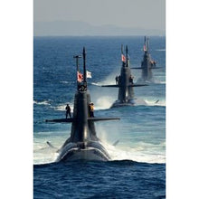 画像をギャラリービューアに読み込む, 知られざる潜水艦の秘密　海中に潜んで敵を
