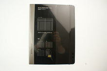 Load image into Gallery viewer, 【訳アリ廃版商品】MOLESKINE ﾓﾚｽｷﾝ(ﾓｰﾙｽｷﾝ) ﾉｰﾄ ･ ﾌﾟﾛﾌｪｯｼｮﾅﾙﾉｰﾄﾌﾞｯｸ / Xﾗｰｼﾞ ﾃﾞｻﾞｲﾝ文具 ｽｹｼﾞｭｰﾙ帳 手帳のﾀｲﾑｷｰﾊﾟｰ :9784863733398
