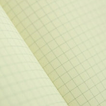 Load image into Gallery viewer, 【訳アリ廃版商品、一部日焼け跡あり。】 MOLESKINE ﾓﾚｽｷﾝ(ﾓｰﾙｽｷﾝ) ﾉｰﾄ A6 ｶｲｴ ｽｸｴｱ / P / 3色ﾊﾟｽﾃﾙ 連絡帳 自由帳 方眼 横罫　a6 かわいい ﾉｰﾄ  ｽｹｼﾞｭｰﾙ帳 手帳のﾀｲﾑｷｰﾊﾟｰ :9784863734449
