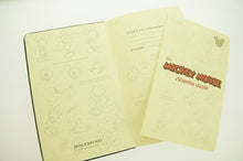 Load image into Gallery viewer, 【10%OFF･期間限定】 MOLESKINE ﾓﾚｽｷﾝ(ﾓｰﾙｽｷﾝ) ﾉｰﾄ A6 [限定版] DISNEYﾉｰﾄﾌﾞｯｸ ﾙｰﾙﾄﾞ(横罫)/ ﾎﾟｹｯﾄ 連絡帳 自由帳 方眼 横罫 a5 b5 b6 かわいい  ｽｹｼﾞｭｰﾙ帳 手帳のﾀｲﾑｷｰﾊﾟｰ :9788866137887
