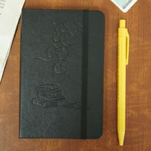Load image into Gallery viewer, 【10%OFF・期間限定】 MOLESKINE ﾓﾚｽｷﾝ(ﾓｰﾙｽｷﾝ) ﾉｰﾄ A6 [限定版] DISNEYﾉｰﾄﾌﾞｯｸ ﾌﾟﾚｰﾝ(無地)/ ﾎﾟｹｯﾄ 連絡帳 自由帳 方眼 横罫 a5 b5 b6 かわいい  ｽｹｼﾞｭｰﾙ帳 手帳のﾀｲﾑｷｰﾊﾟｰ :9788866137894

