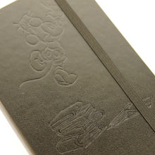 Load image into Gallery viewer, 【10%OFF・期間限定】 MOLESKINE ﾓﾚｽｷﾝ(ﾓｰﾙｽｷﾝ) ﾉｰﾄ A6 [限定版] DISNEYﾉｰﾄﾌﾞｯｸ ﾌﾟﾚｰﾝ(無地)/ ﾎﾟｹｯﾄ 連絡帳 自由帳 方眼 横罫 a5 b5 b6 かわいい  ｽｹｼﾞｭｰﾙ帳 手帳のﾀｲﾑｷｰﾊﾟｰ :9788866137894
